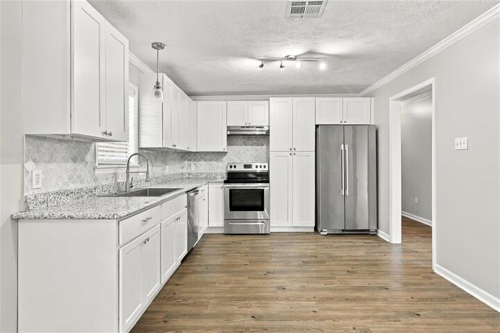 Property Photo:  4209 College Heights Street  LA 70607 