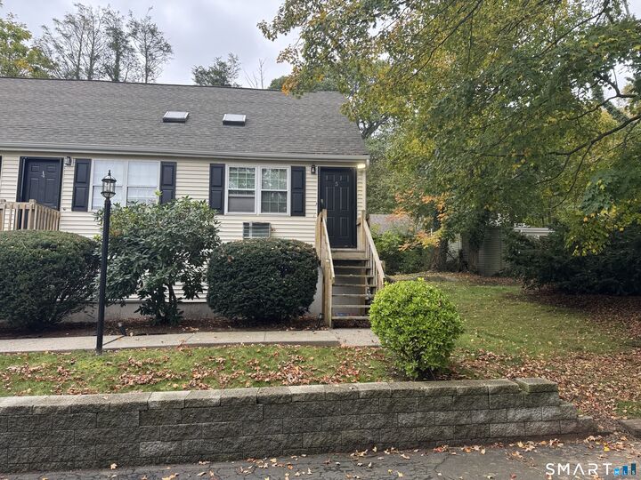 Property Photo: 115 East Grand Avenue 5 CT 06513
