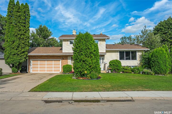 Property Photo:  15 Harvard Crescent  SK S7H 3R2 