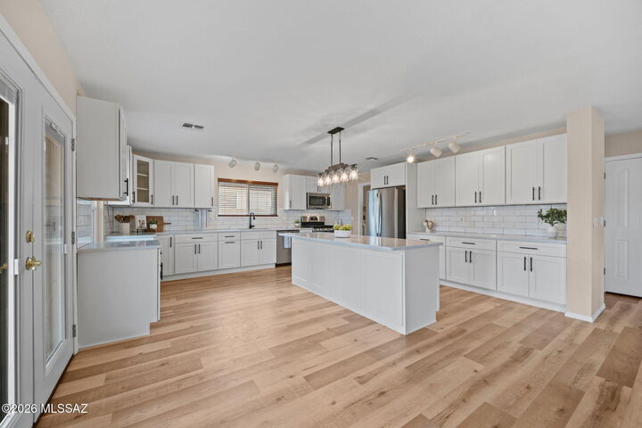 Property Photo:  10095 N Mill Crossing Way  AZ 85743 