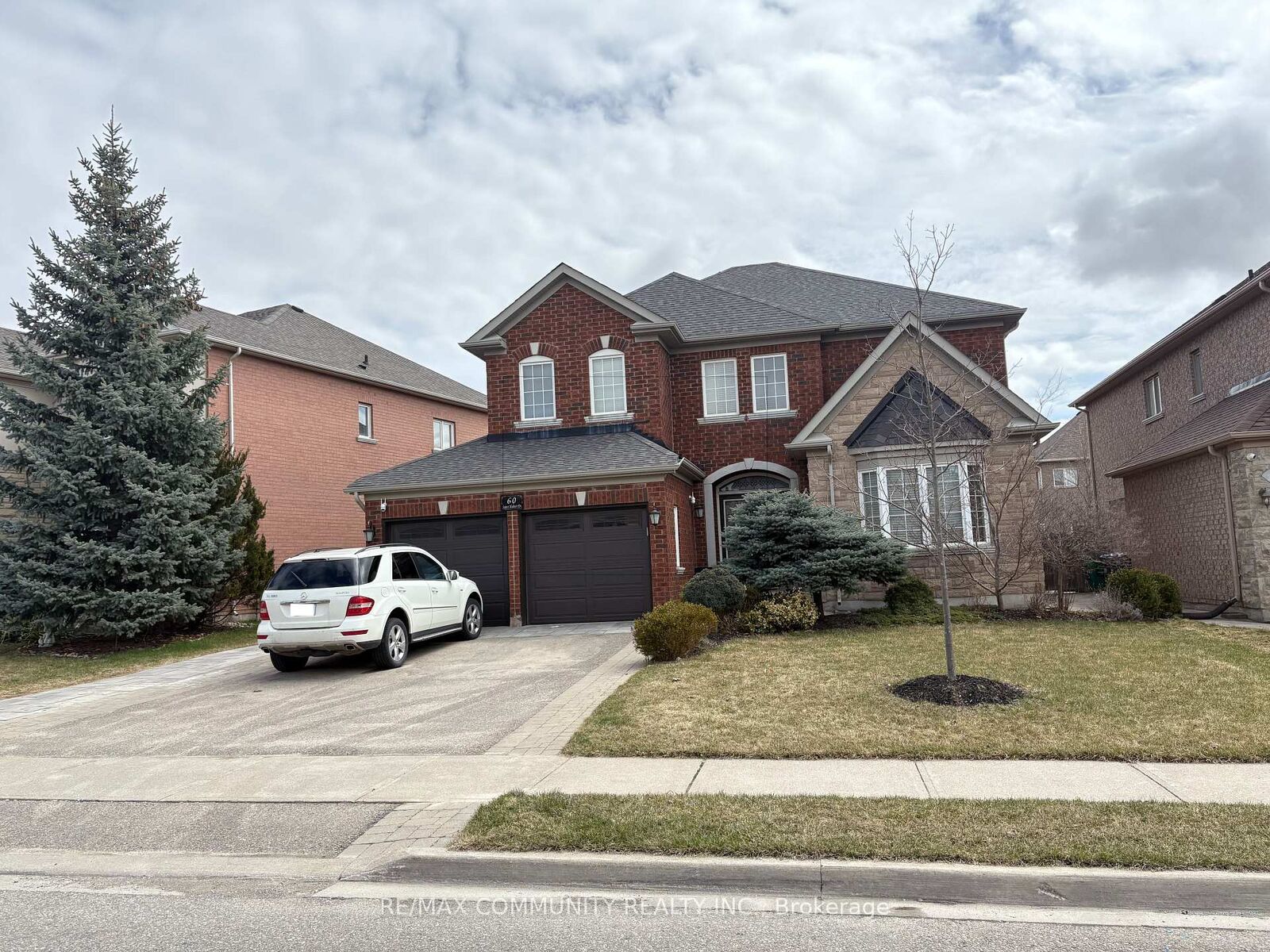 Property Photo:  60 Saint Hubert Drive Lower  ON L6P 1Y5 
