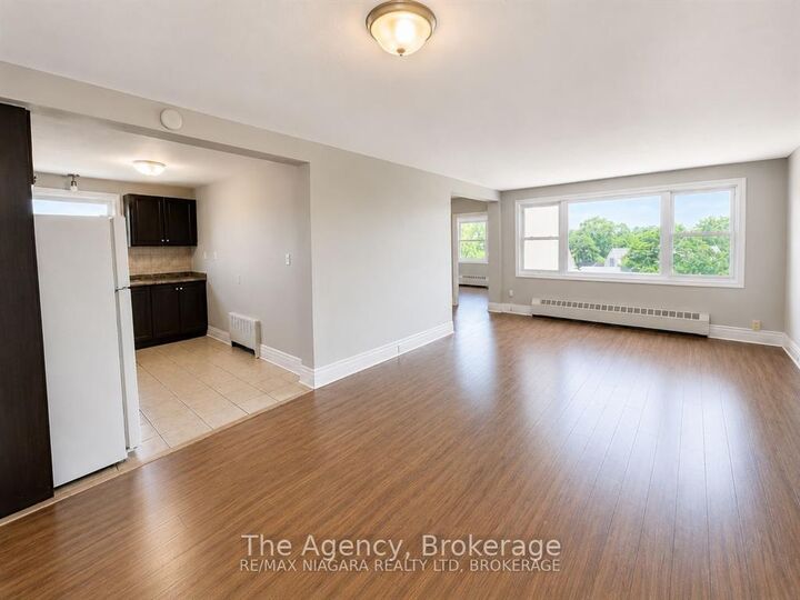 Property Photo:  139 Westchester Crescent 1  ON L2P 2N8 