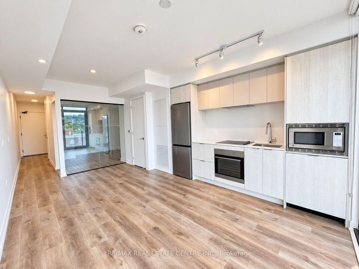 Property Photo:  1 Jarvis Street 1402  ON L8R 0A8 