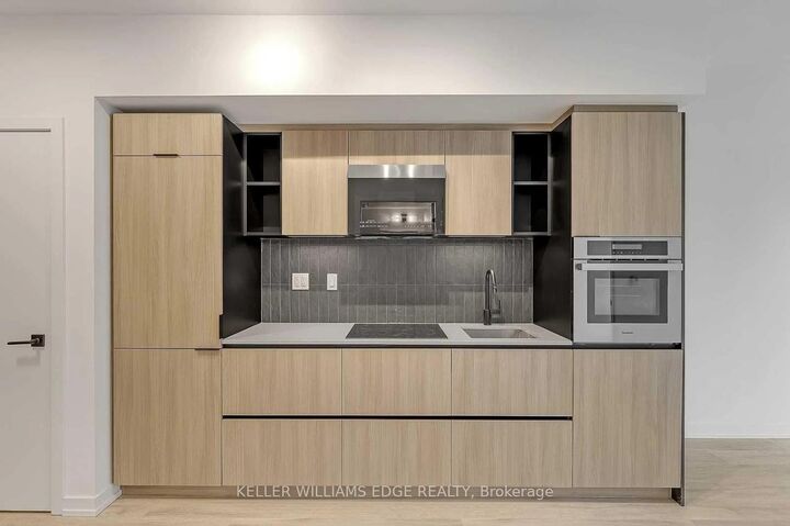 Property Photo:  2 Augusta Avenue 202  ON M5V 0T3 