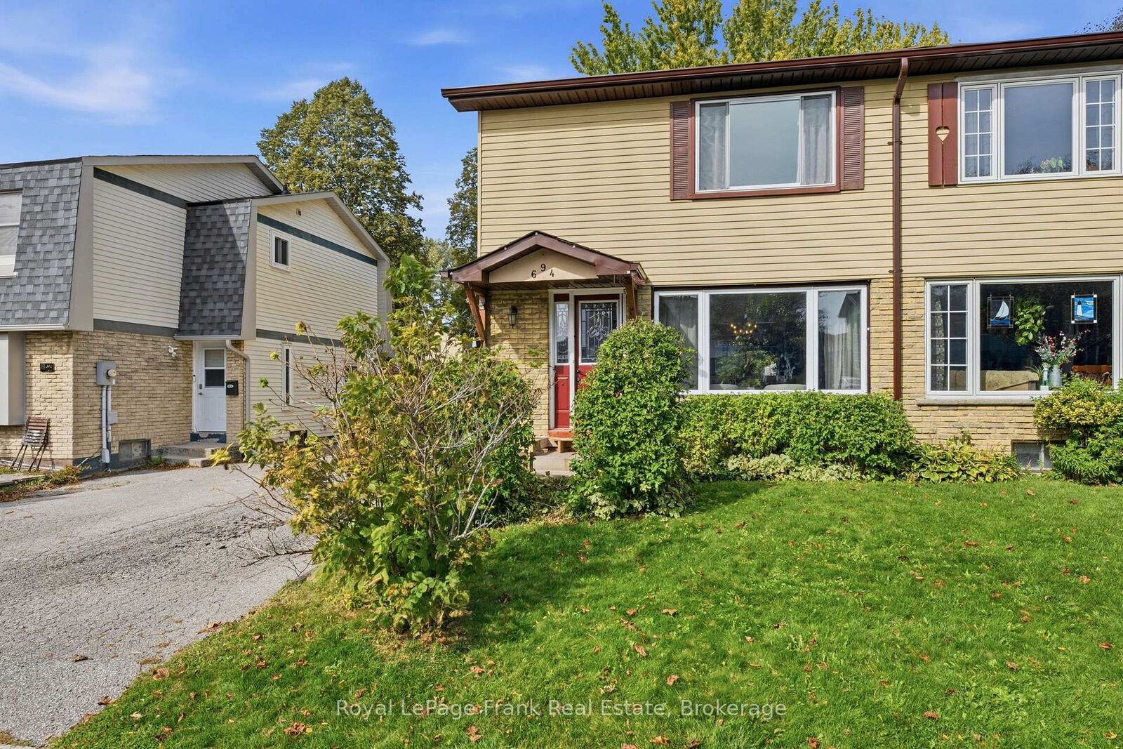 Property Photo: 694 Hillcroft Street ON L1G 7H6