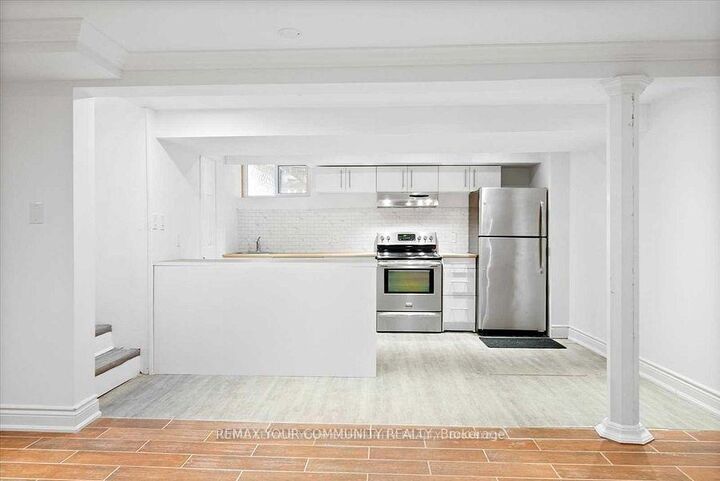 Property Photo:  93 Westmount Drive S Lower  ON L3V 6E2 