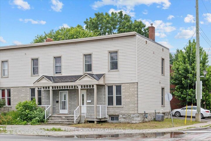 Property Photo: 118 King Edward Avenue ON K1N 7L1