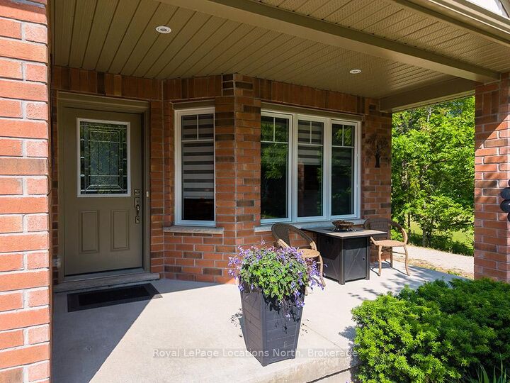 Property Photo:  216 Macintosh Lane  ON N4L 0A5 