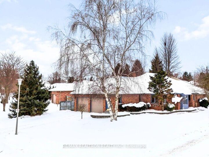 Property Photo:  75 Sunnyside Drive  ON N5X 3M4 