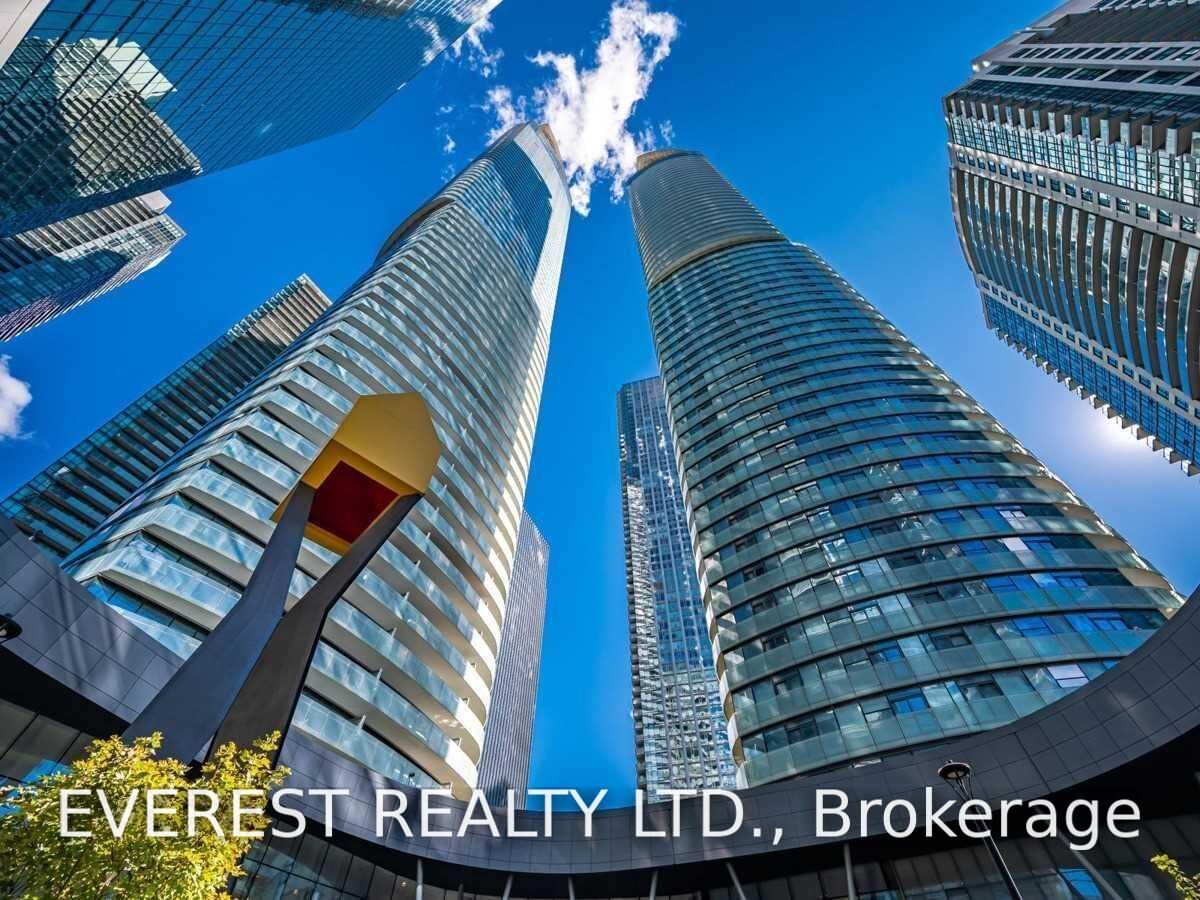 Property Photo:  14 York Street 505  ON M5J 2Z2 