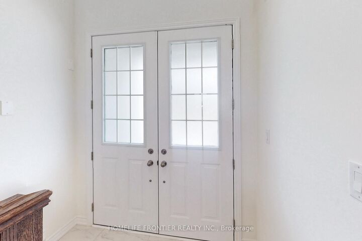 Property Photo:  364 Ramblewood Drive  ON L9Z 0L5 
