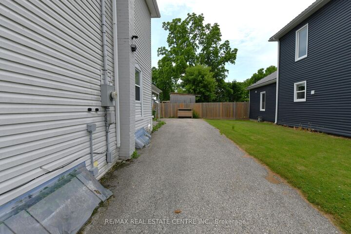 Property Photo:  10 Meda Street  ON N5P 1W5 
