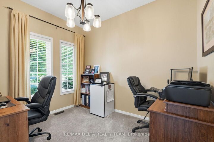 Property Photo:  64 Collington Street  ON K2G 6X3 