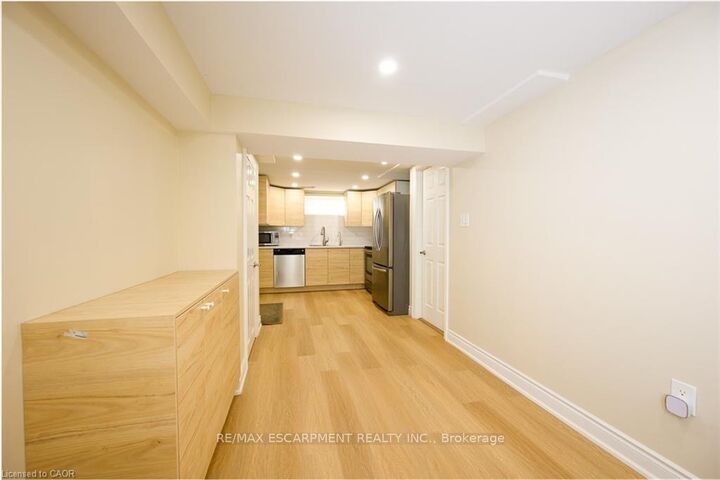 Property Photo:  347 York Road Lower #2  ON L7R 3X5 