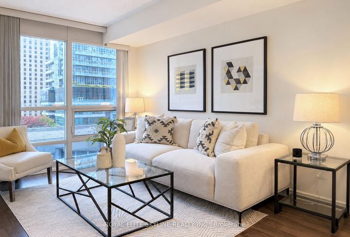 Property Photo:  761 Bay Street 403  ON M5G 2R2 