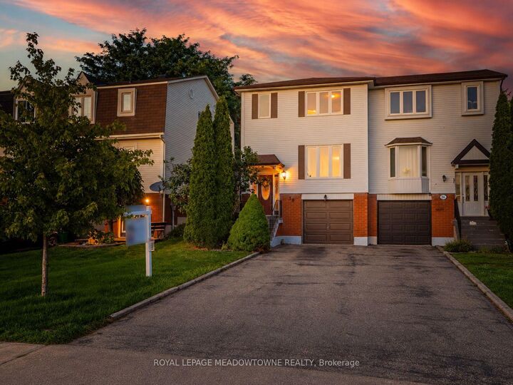 Photo de la propriété:  38 Lakeview Court  ON L9W 4P2 