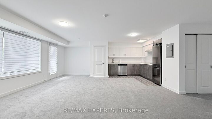 Property Photo:  45 Connaught Avenue 402  ON M4L 2V8 