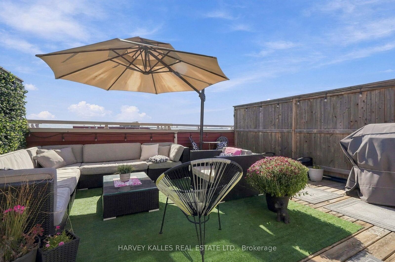 Property Photo: 145 Long Branch Avenue 22 ON M8W 0A9