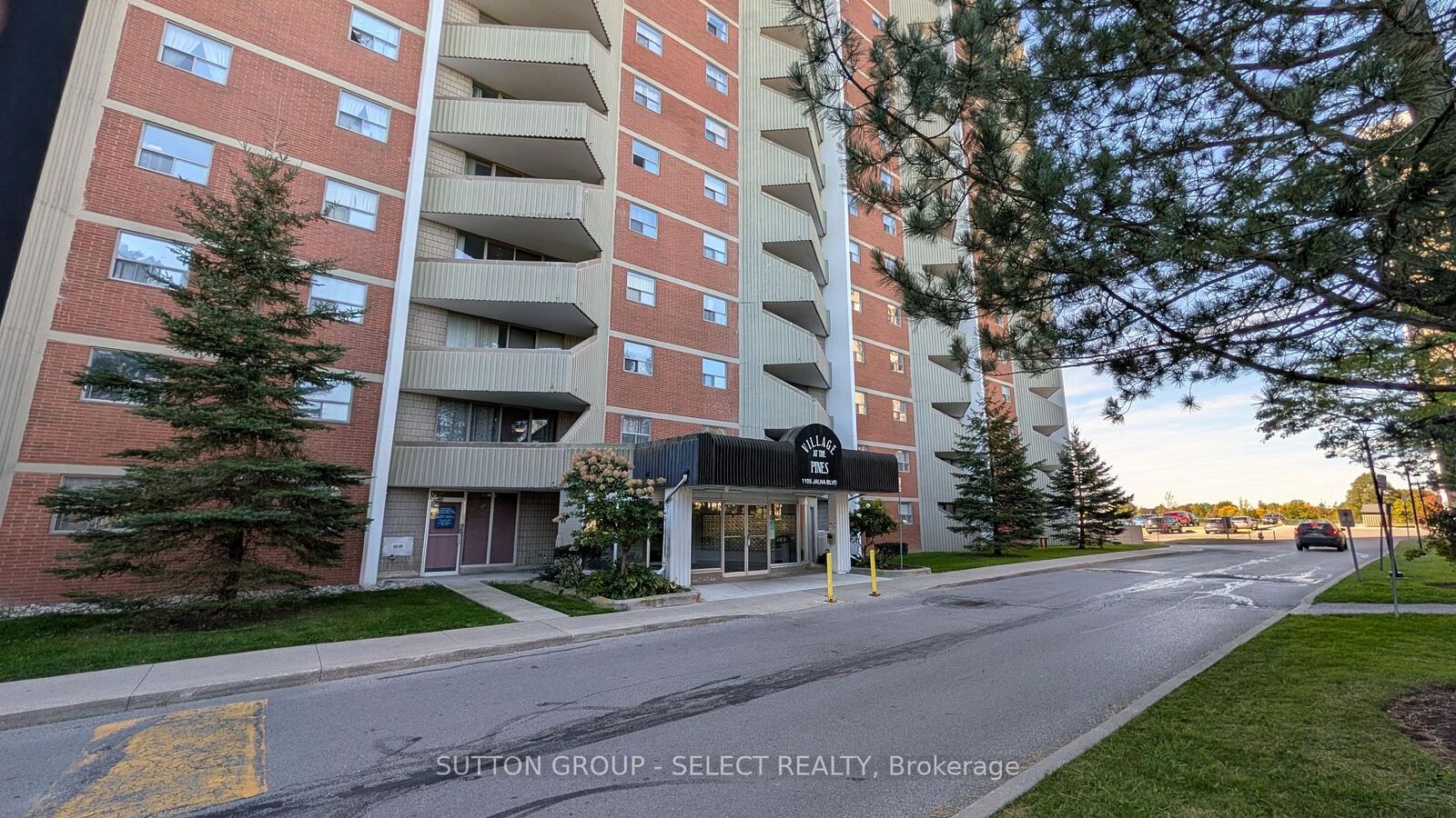 Property Photo: 1105 Jalna Boulevard 1501 ON N6E 2S9