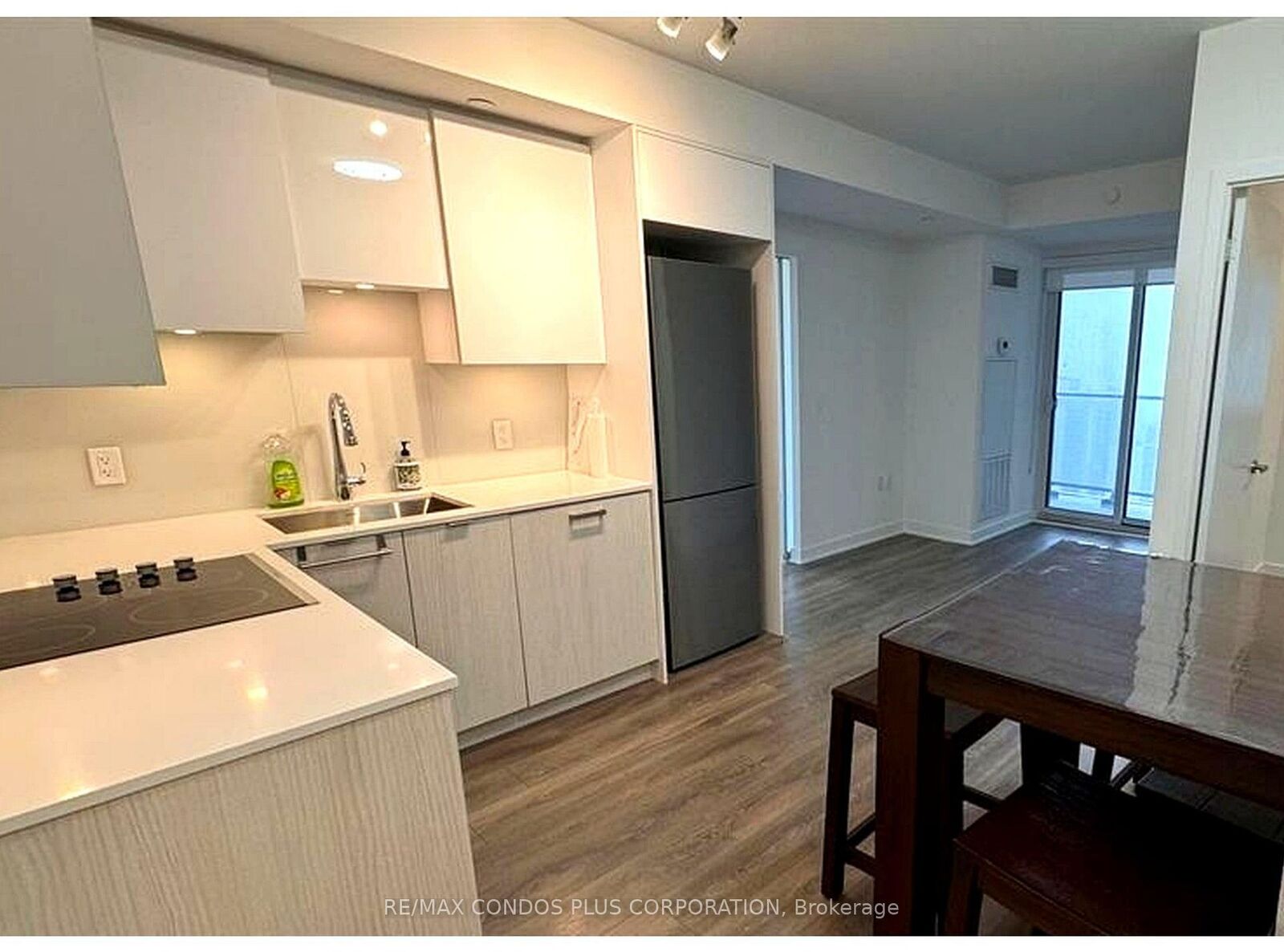 Property Photo: 195 Redpath Avenue 3212 ON M4P 0E4