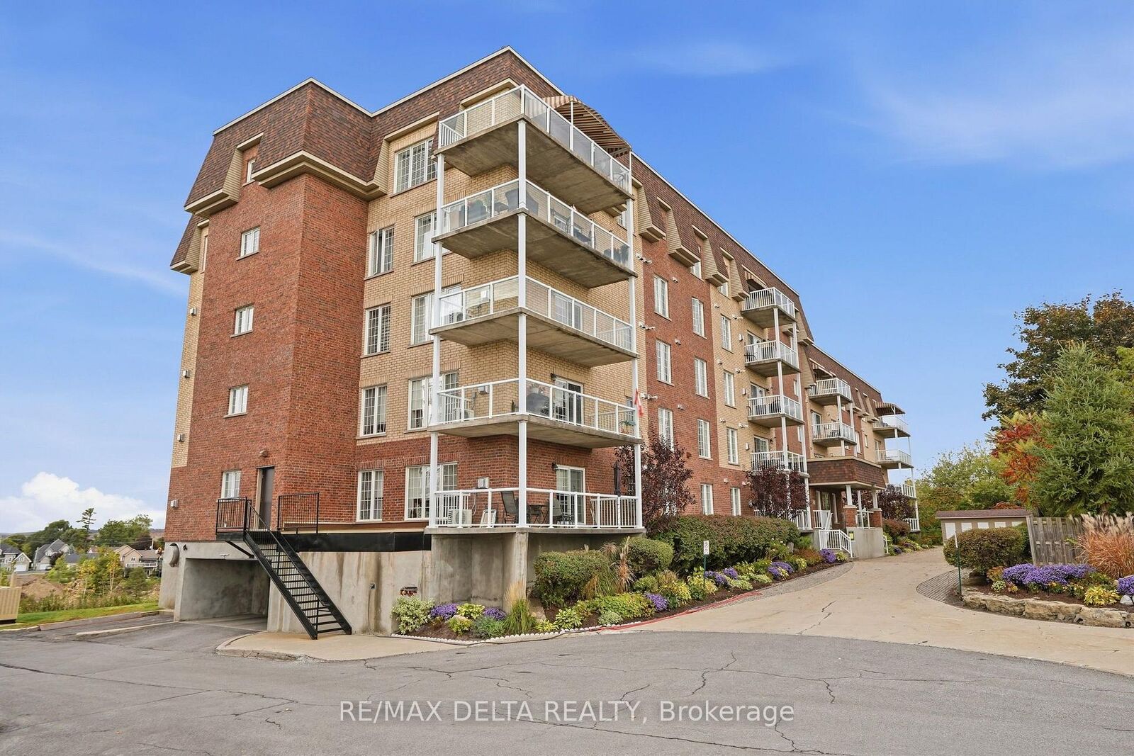 Property Photo: 2360 Albert Street 303 ON K4K 0C4