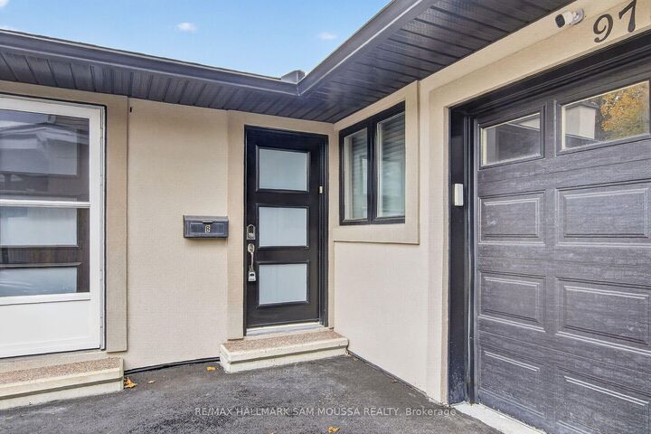 Property Photo:  971B Blythdale Road  ON K2A 3N9 