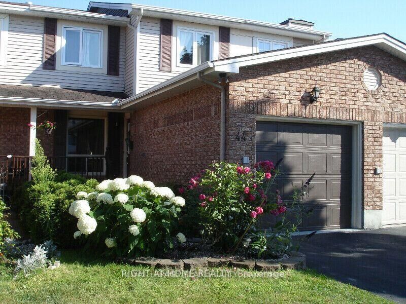 Property Photo:  44 Burlington Crescent  ON K1T 3K7 
