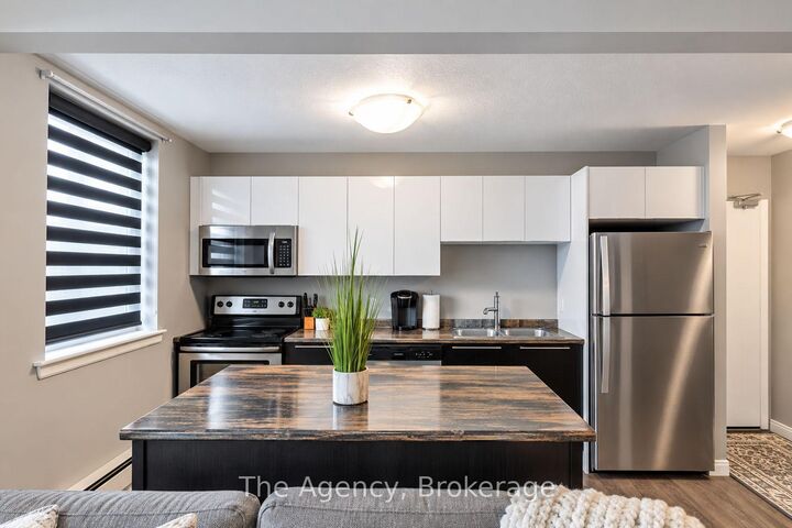 Property Photo:  4538 Huron Street 2  ON L2E 2H3 