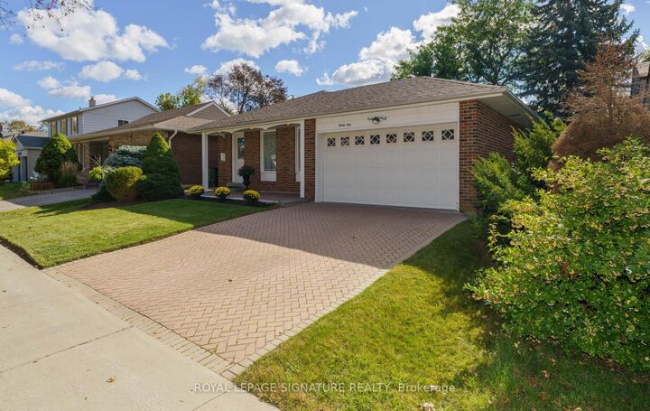 Property Photo:  29 Fluellen Drive  ON M1W 2B2 
