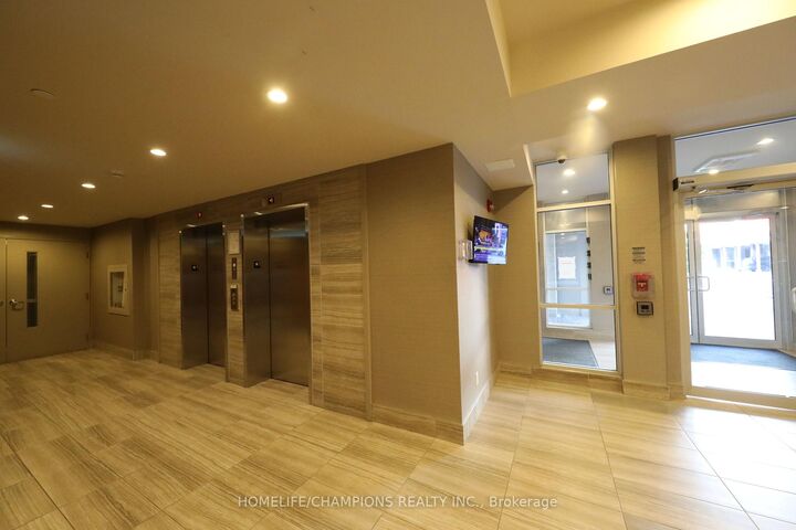 Property Photo:  2 Adam Sellers Street 612  ON L6B 1P2 