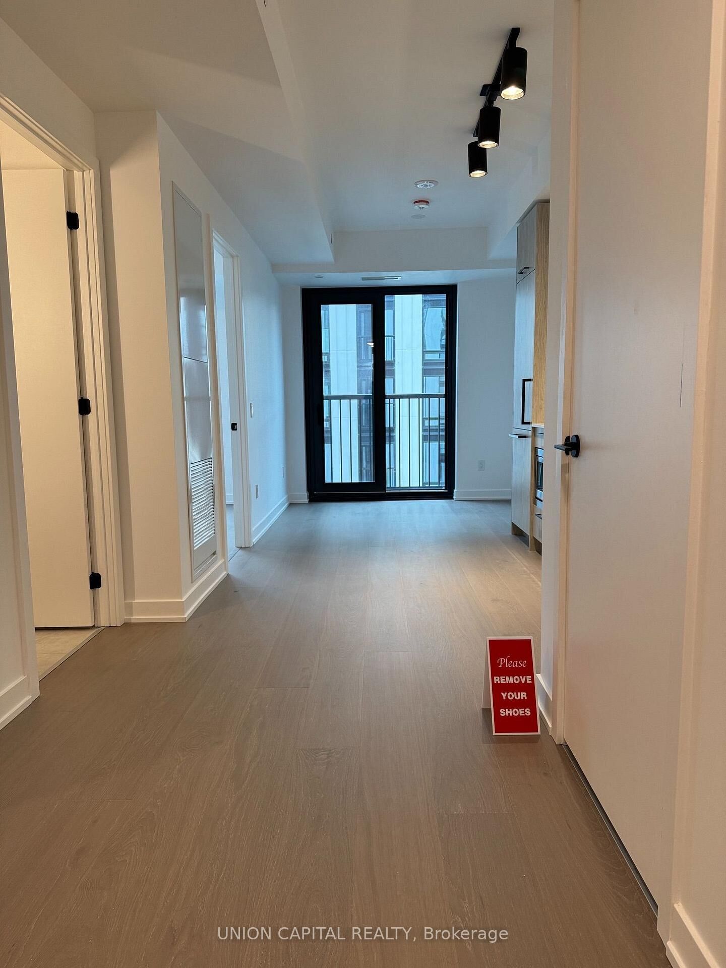 Property Photo:  91 Montclair Avenue 2101  ON M5P 0B1 