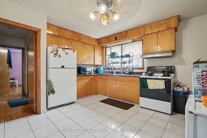 Property Photo: 5568 Drummond Road ON L2G 4L3