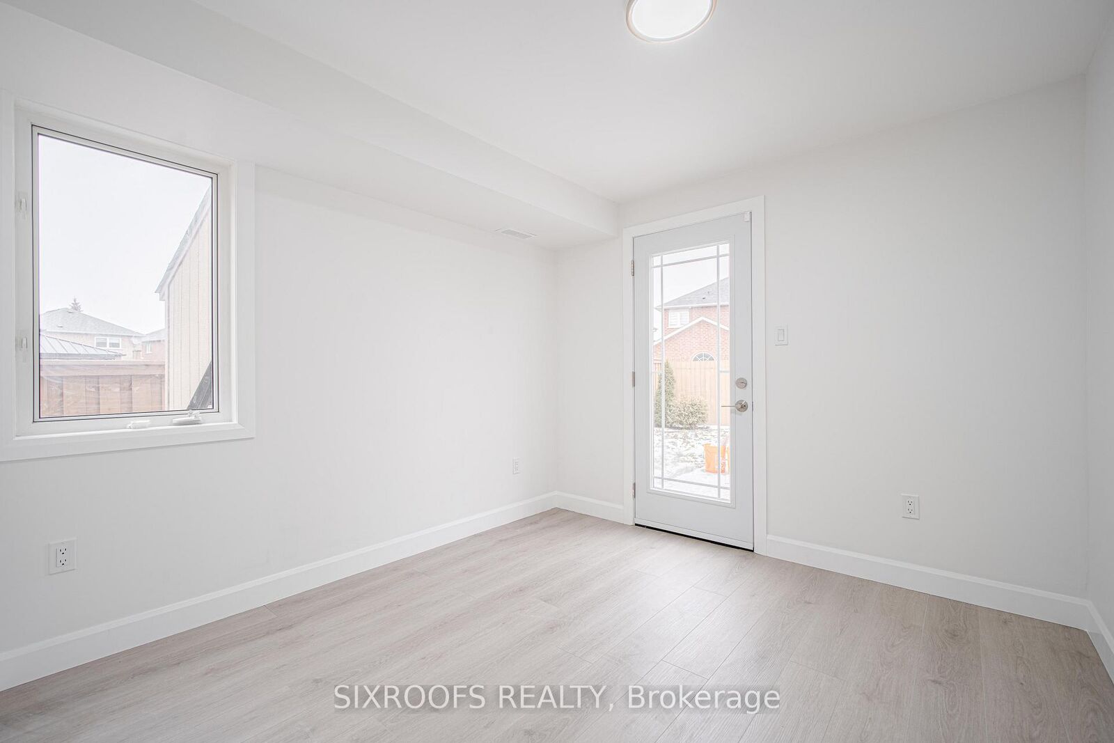 Property Photo:  23 San Vito Drive Lower  ON L4H 2S9 