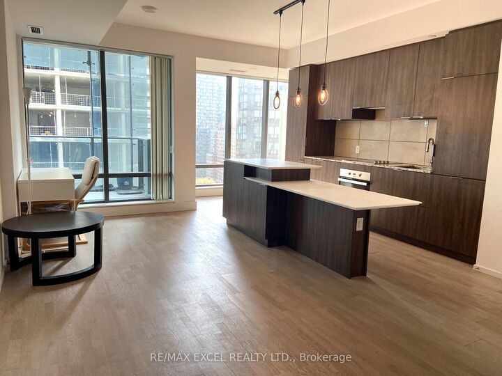 Property Photo:  5 St Joseph Street 1304  ON M4Y 1J6 