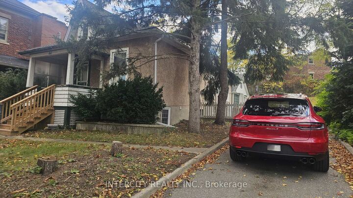 Property Photo:  44 Cardigan Street Room 2  ON N1H 3Z4 
