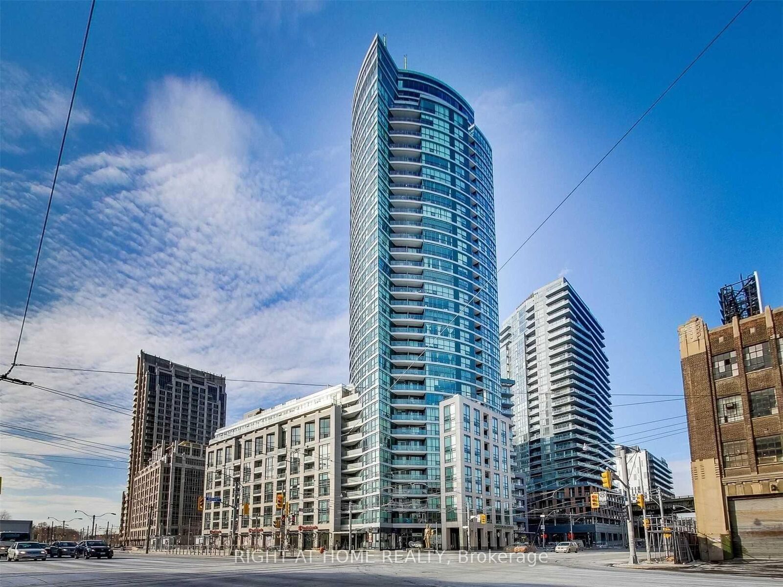 Property Photo:  600 Fleet Street 734  ON M5V 1B7 