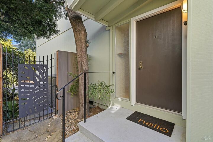 Property Photo:  23 Royal Court  CA 94901 