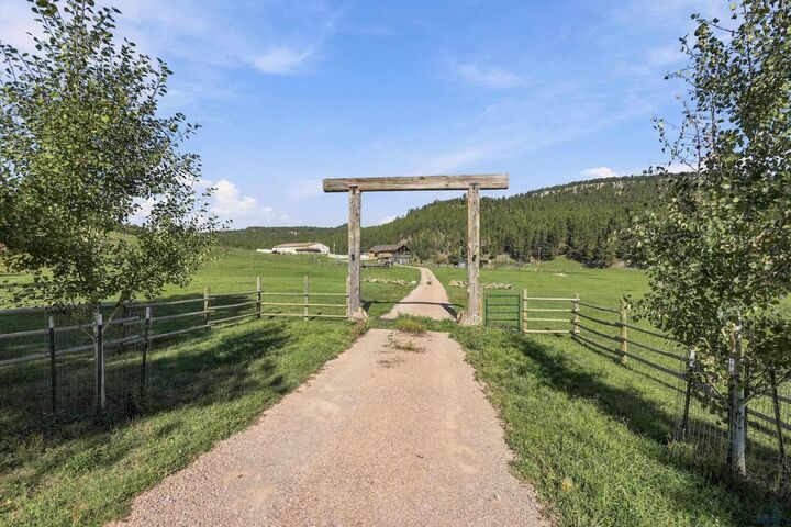 Property Photo: 12976 Bogus Jim Road SD 57702
