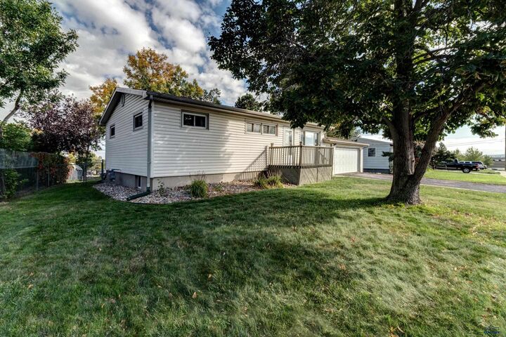 Property Photo:  1414 Minuteman Dr  SD 57701 