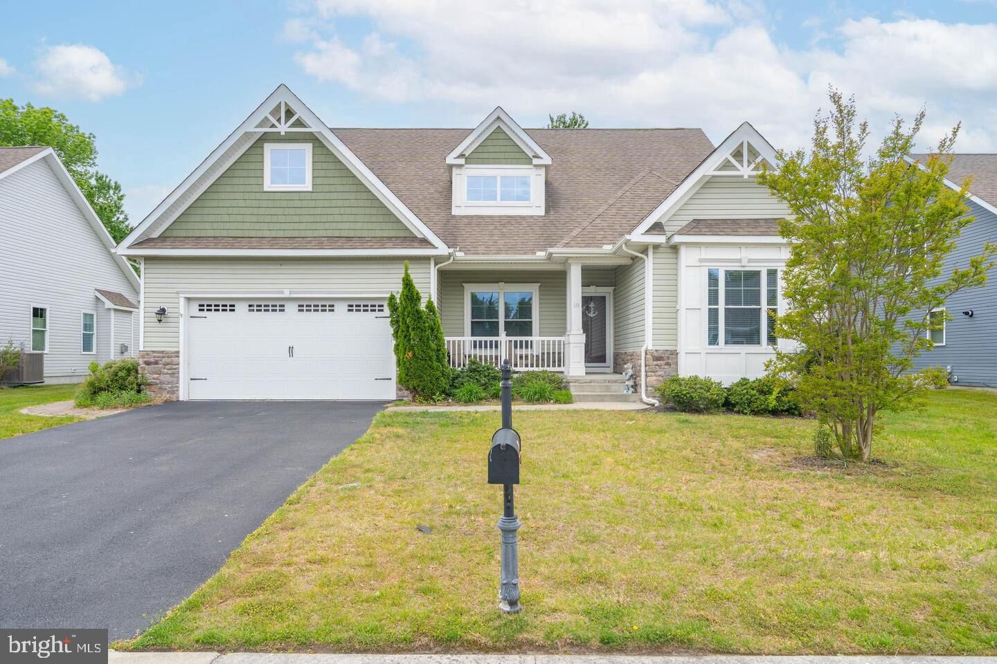 Property Photo: 10 Golden Eagle Drive DE 19970