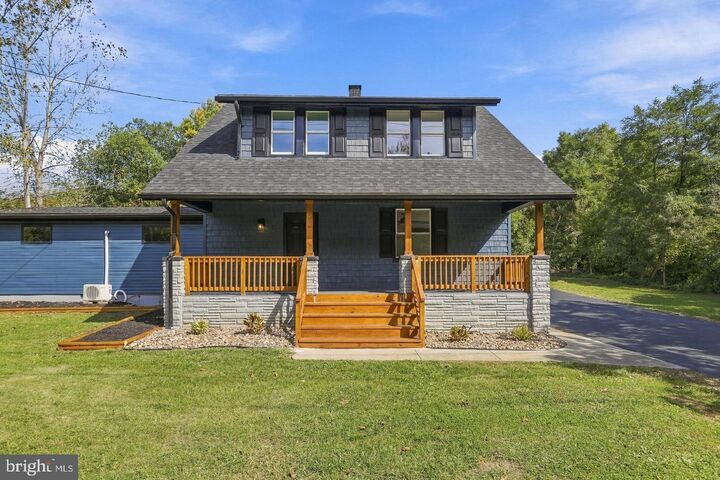 Property Photo:  21419 Queens Point Road SW  MD 21562 