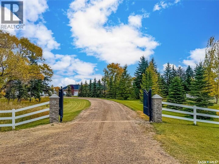 Property Photo:  70 Silver Willows Drive  SK S0K 1Z0 