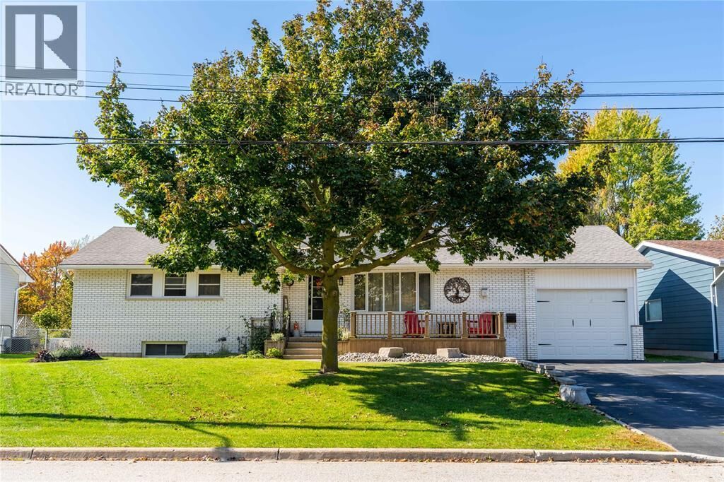Property Photo:  80 Macnab Street  ON N0N 1J0 