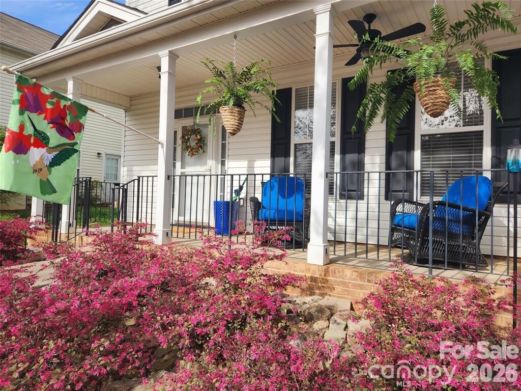 Property Photo: 15404 Crossing Gate Drive NC 28031