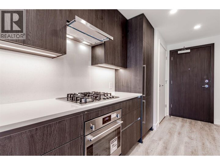 Property Photo:  238 Leon Avenue 1401  BC V1Y 0N6 