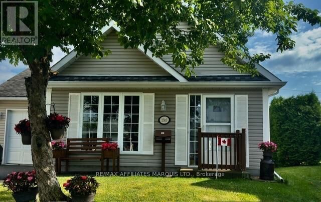 Property Photo:  1505 Frank Court  ON K6H 7N7 