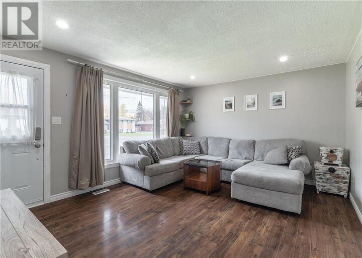 Property Photo:  4995 Coleen Avenue  ON P3P 1H3 