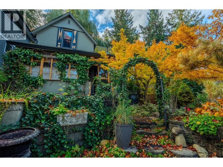 Property Photo:  218 Union Street  BC V6L 4A3 