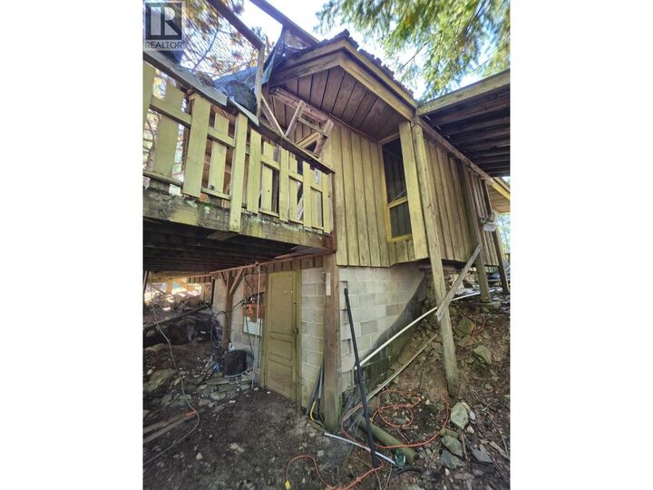 Property Photo:  956 Riondel Road  BC V0B 2B0 