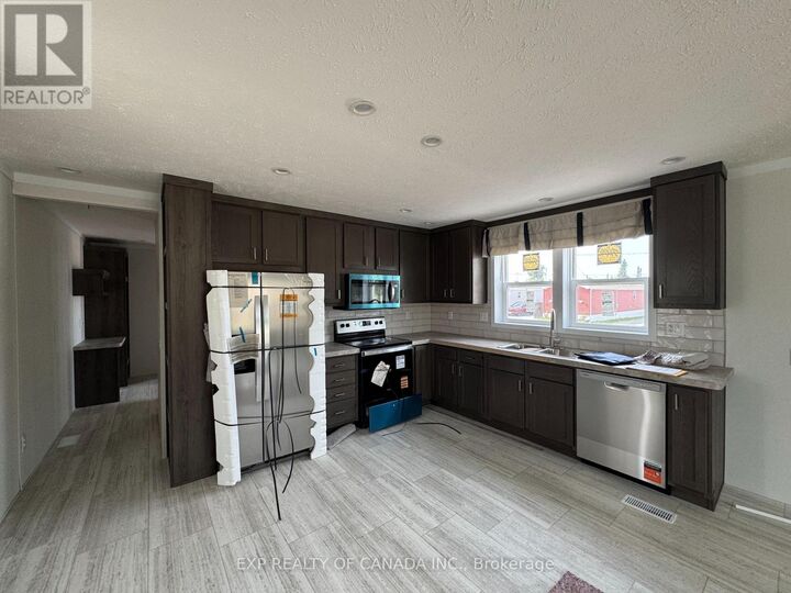 Property Photo:  192 Remi Crescent  ON P4N 0C5 